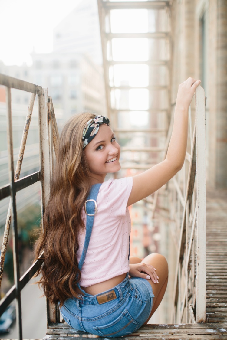 Tire Swing Photography | Downtain Cincinnati senior_0005