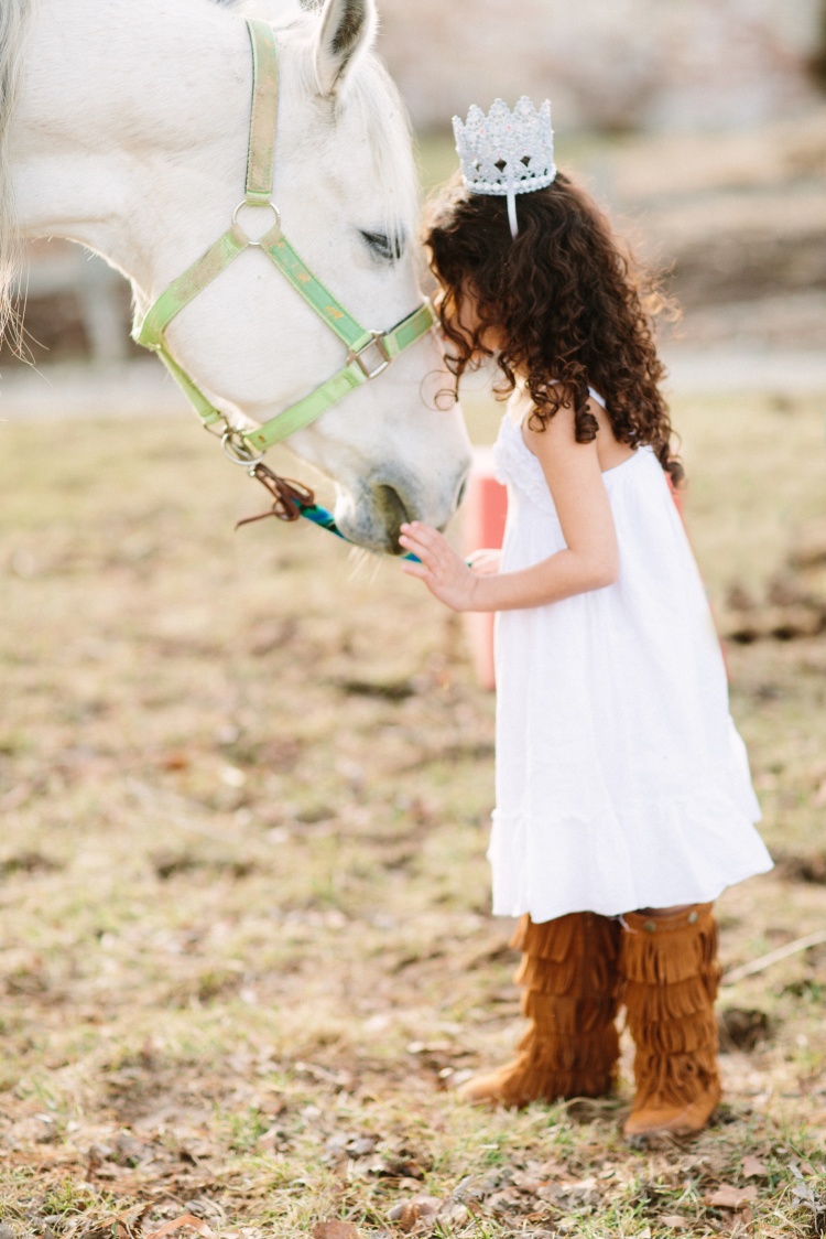 Tire Swing Photography | Horse & Child photography_0011