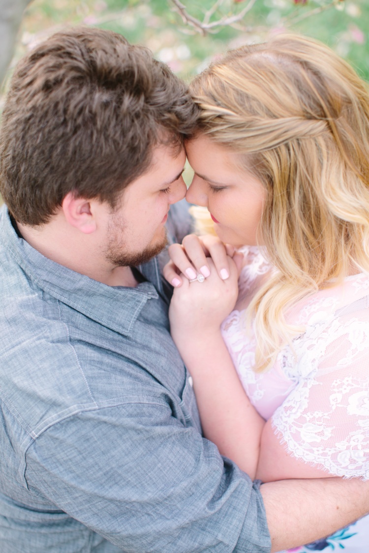 Tire Swing Photography | Cincinnati Spring Engagement Photography_0000