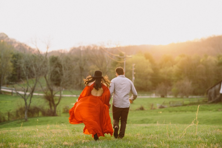 Tire Swing Photography | Hocking Hills Engagement Photography_0016