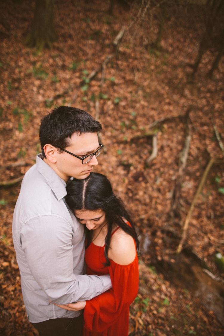 Tire Swing Photography | Hocking Hills Engagement Photography_0025