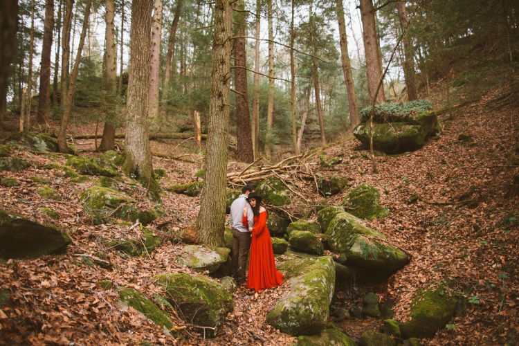 Tire Swing Photography | Hocking Hills Engagement Photography_0028