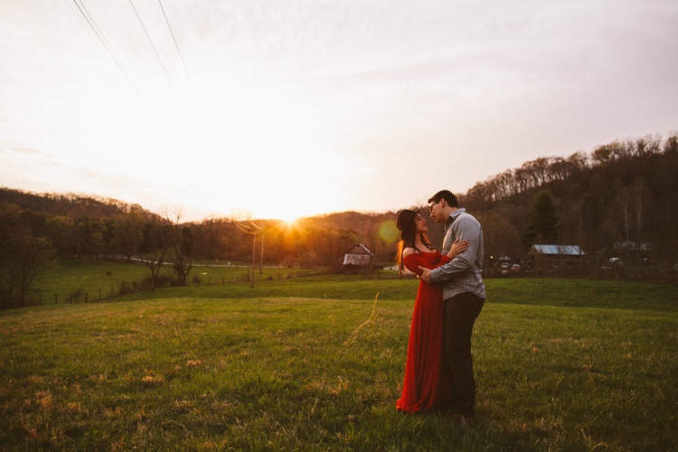 Tire Swing Photography | Hocking Hills Engagement Photography_0032